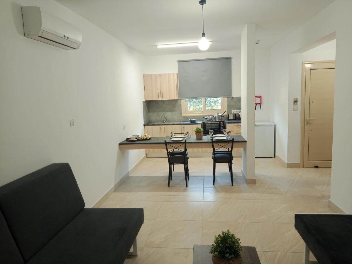 Pagona Holiday Apartments Paphos Exteriör bild