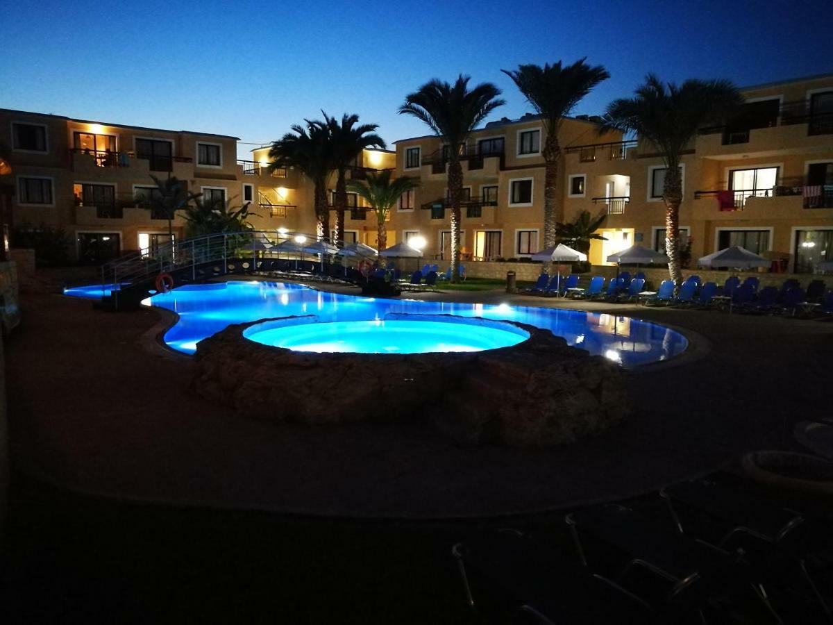 Pagona Holiday Apartments Paphos Exteriör bild
