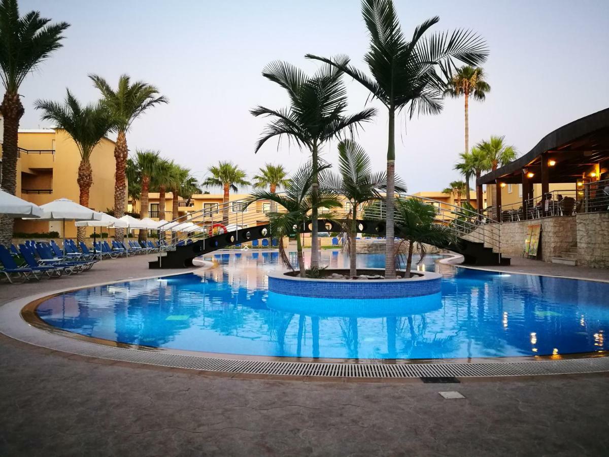 Pagona Holiday Apartments Paphos Exteriör bild