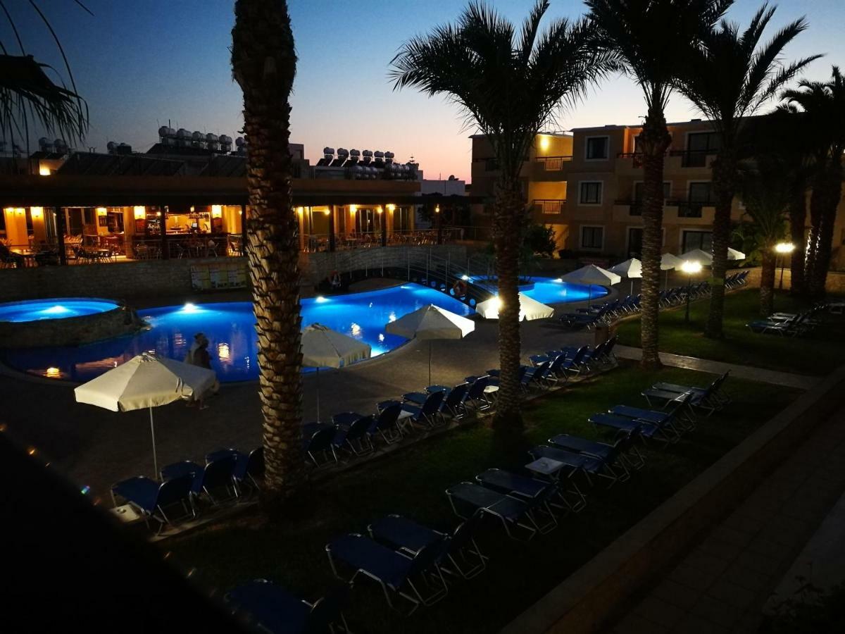 Pagona Holiday Apartments Paphos Exteriör bild